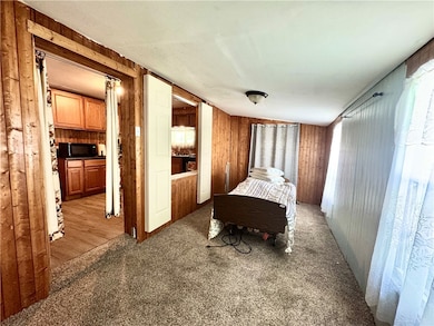 21 S Round St, New Castle, PA 16101 - photo 4