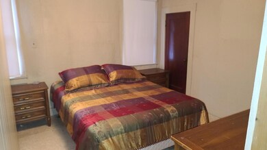 06-bedroom