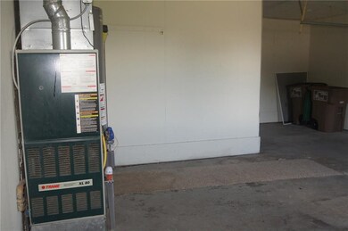 4740 E Mission Ct, Columbus, IN 47203 - photo 3