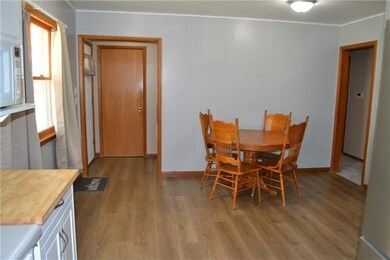 123 Shawnee St, Topeka, KS 66615 - photo 5