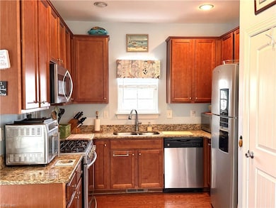 518 Norfolk Ave unit B, Virginia Beach, VA 23451 - photo 2