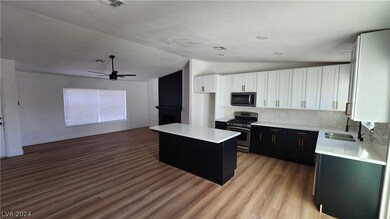 2064 E Russell Rd, Las Vegas, NV 89119 - photo 4