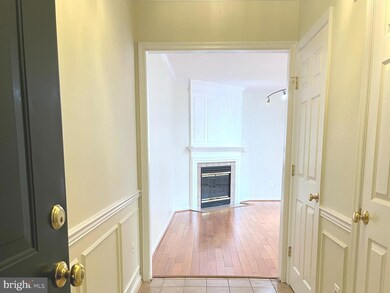 11214 Edson Park Place unit 14, Rockville, MD 20852 - photo 2