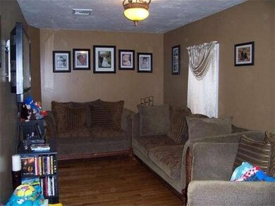 30 Pratt St, Taunton, MA 02780 - photo 4