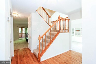 20820 Clear Morning Ct, Germantown, MD 20874 - photo 2