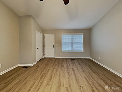 1813 Lakin Ln, Columbia, TN 38401 - photo 3