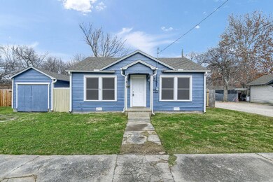 1417 E Garnett St, Gainesville, TX 76240 - photo 5