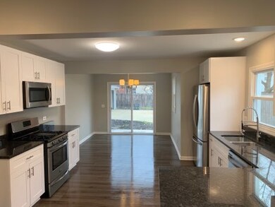 140 S Rosedale Ave, Aurora, IL 60506 - photo 5