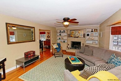 781 Whitney Dr, Schenectady, NY 12309 - photo 4