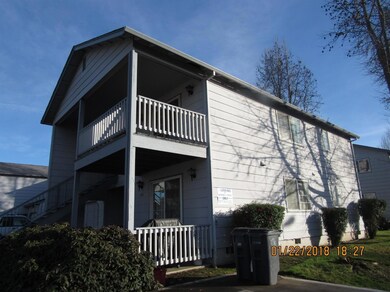 528 Village Dr unit C12, Central Point, OR 97502 - photo 3