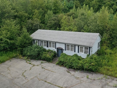 27 Douglas Rd, Webster, MA 01570 - photo 4