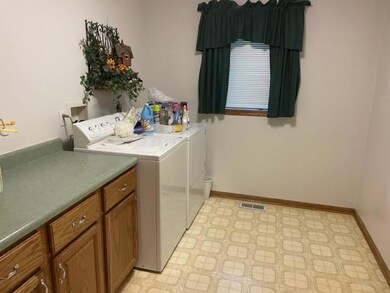 2901 1st Ave E, Newton, IA 50208 - photo 7