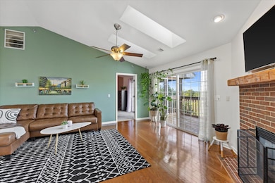 9285 S 51st St unit 703, Franklin, WI 53132 - photo 3