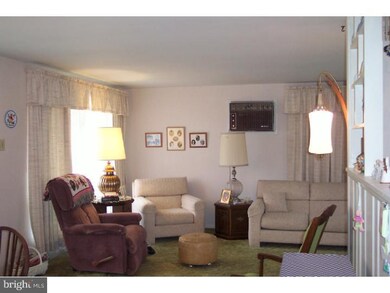 1547 Lakeside Rd, Pennsburg, PA 18073 - photo 4