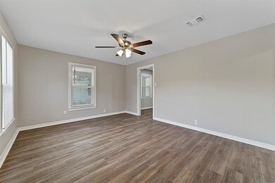 1505 Anthony St, Gainesville, TX 76240 - photo 6