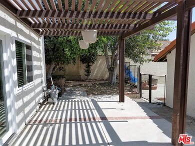 15926 Joseph Ct, Sylmar, CA 91342 - photo 2