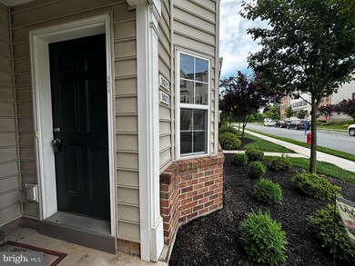 3073 Goshen Dr unit M55 L, Pennsburg, PA 18073 - photo 2