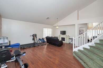 Living / Formal Dining