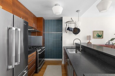 The Hudson unit 14-F, New York, NY 10023 - photo 3