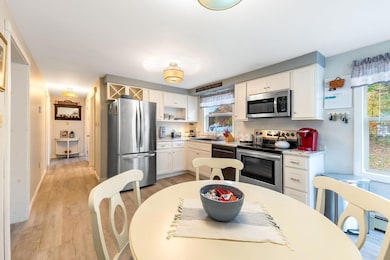 127 Barlen St, Farmington, ME 04938 - photo 3