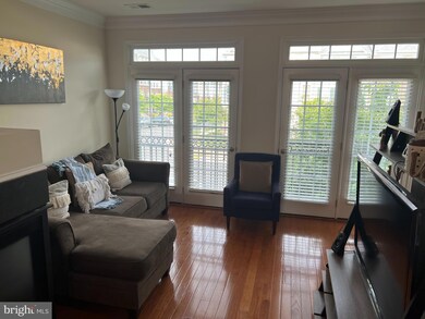 15593 John Diskin Cir, Woodbridge, VA 22191 - photo 5