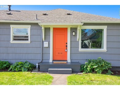 110 W 4th St, Newberg, OR 97132 - photo 3