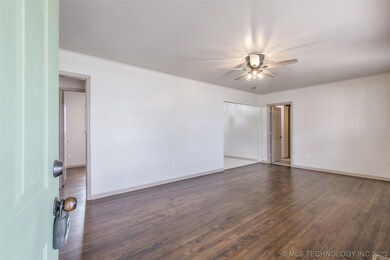 605 E Fort Worth Place, Broken Arrow, OK 74012 - photo 2