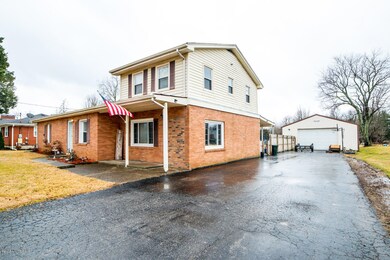 8906 Maple Rd, Louisville, KY 40229 - photo 4