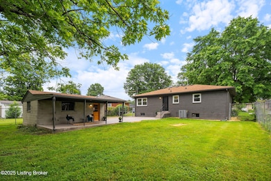 8108 Clematis Ln-11