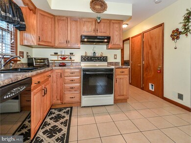 197 Washington St, Red Hill, PA 18076 - photo 7