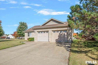 117 Brookside Glen Dr, Sherman, IL 62684 - photo 3