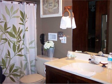 Master Bath/Spa. MASTER BATH WITH TUB/SHOWER COMBO
