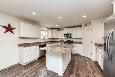 127 Windstone Dr, North Aurora, IL 60542 - photo 6