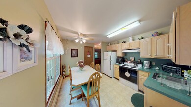 5178 Minks Pond Rd, Bushkill, PA 18324 - photo 7