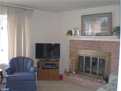 2055 N Line St, Lansdale, PA 19446 - photo 4