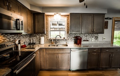 6 Terrace Ln, Amherst, NH 03031 - photo 2