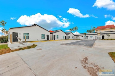 106 W Corral St, South Padre Island, TX 78597 - photo 3