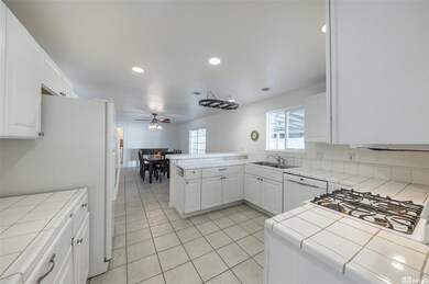 2201 Denevi Dr, Sparks, NV 89434 - photo 5