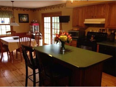 19 Thompson Pond Rd, Spencer, MA 01562 - photo 6