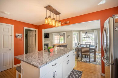 14 Lamprey St, Newmarket, NH 03857 - photo 3