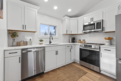 22 James St, Saco, ME 04072 - photo 3