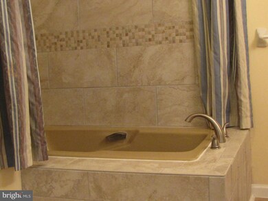 2153 Bromley Common, Southampton, PA 18966 - photo 5