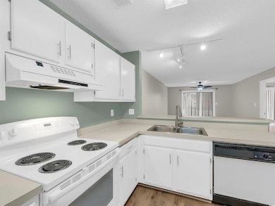 1095 Plantation Dr W unit 30D, Little River, SC 29566 - photo 4