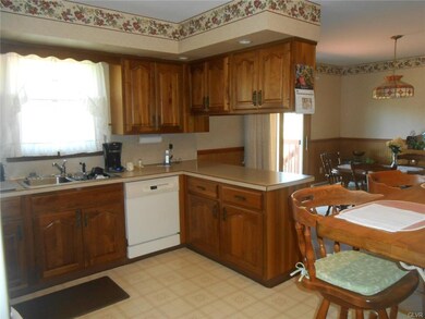 1171 Oakhurst Dr, Slatington, PA 18080 - photo 7