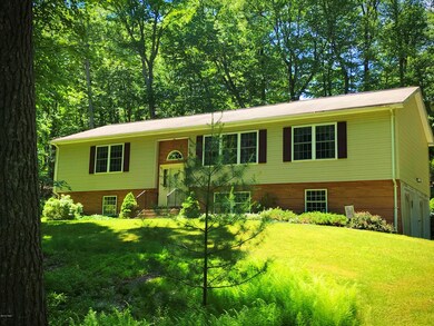 123 Buckeye Ln, Milford, PA 18337 - photo 2