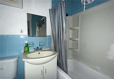 111-06 Farmers Blvd, St. Albans, NY 11412 - photo 7