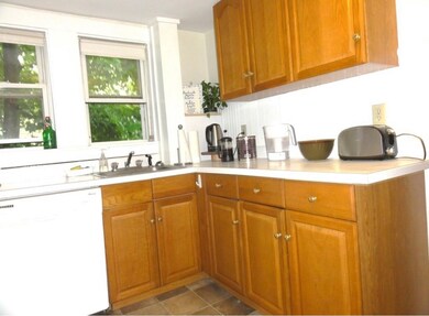 174 Brown St unit 2, Waltham, MA 02453 - photo 2