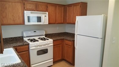 8390 Pearl Beach Ct, Las Vegas, NV 89139 - photo 6