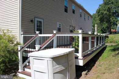 909 Pine Ct, Perkasie, PA 18944 - photo 4