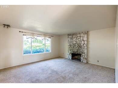 611 Rayner Ave, Springfield, OR 97477 - photo 6